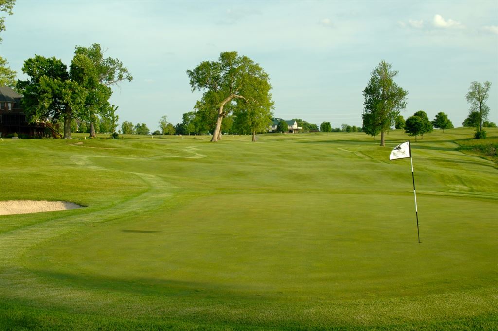 Houston Oaks Golf Course in Paris, Kentucky